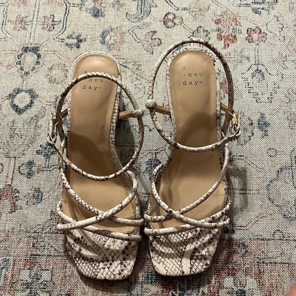 A New Day snakeskin heel - Picture 1 of 5